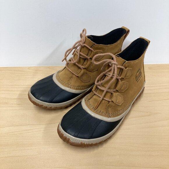 Sorel Out 'n About Suede Duck Boots Women's 7 .5, Tan Black Lace Up Waterproof - Picture 1 of 8